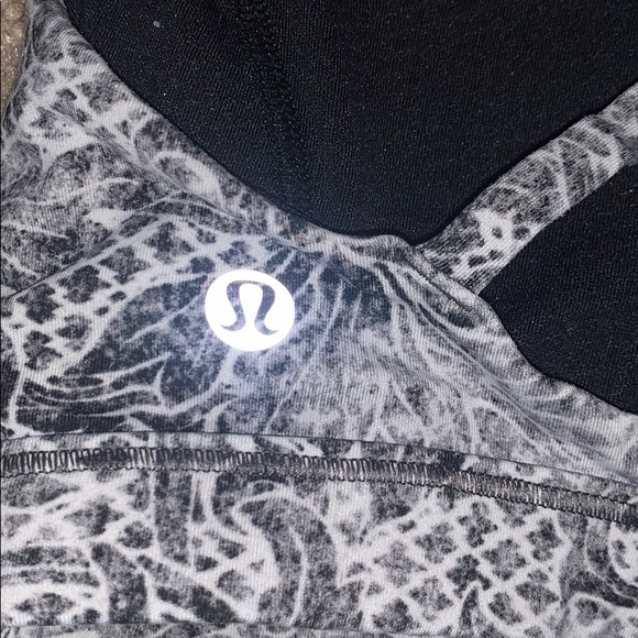 Lulu energy bra - Picture 3 of 4